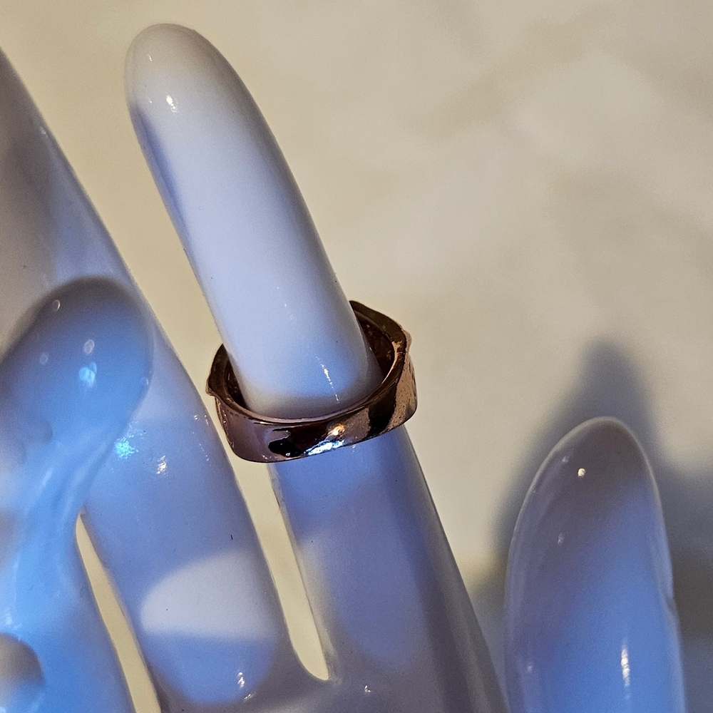 Funky Women's Ring - Picture 4 of 8